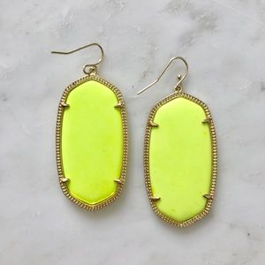 Kendra Scott Danielle earring in Neon Yellow